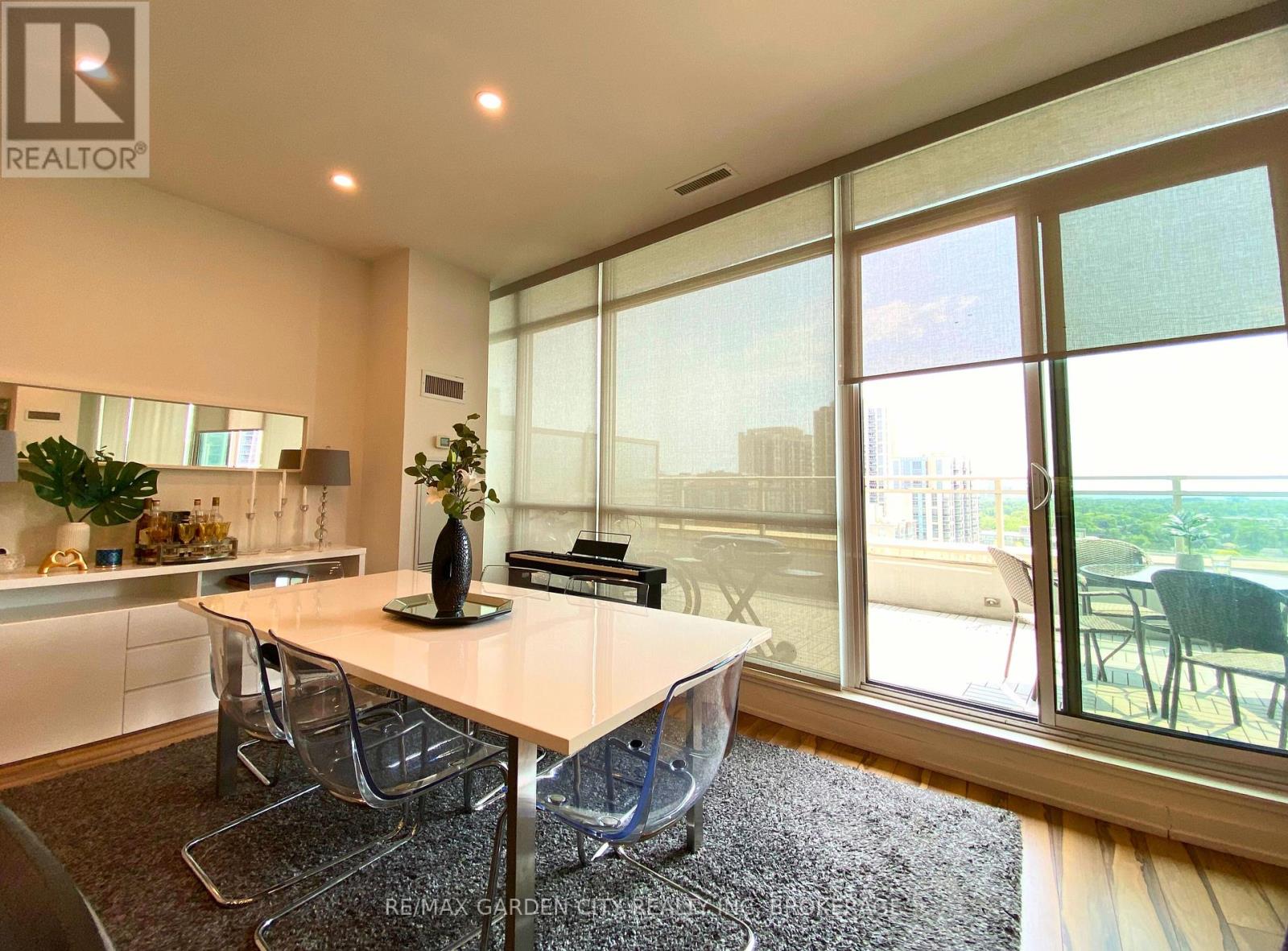1402 - 5101 Dundas Street W, Toronto, Ontario  M9A 5G8 - Photo 10 - W12376379