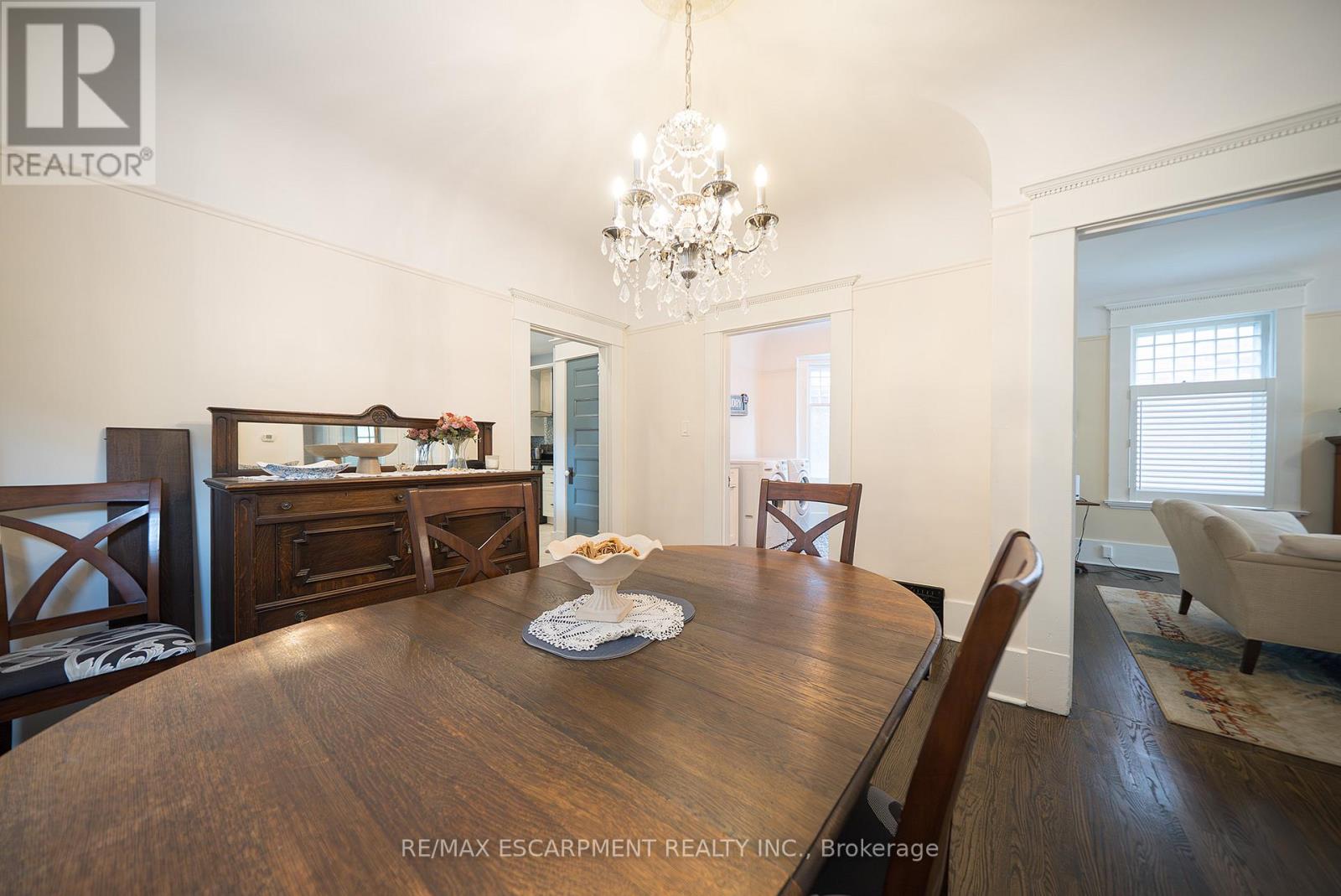 8 William Street, Brantford, Ontario  N3T 3K1 - Photo 12 - X12376330