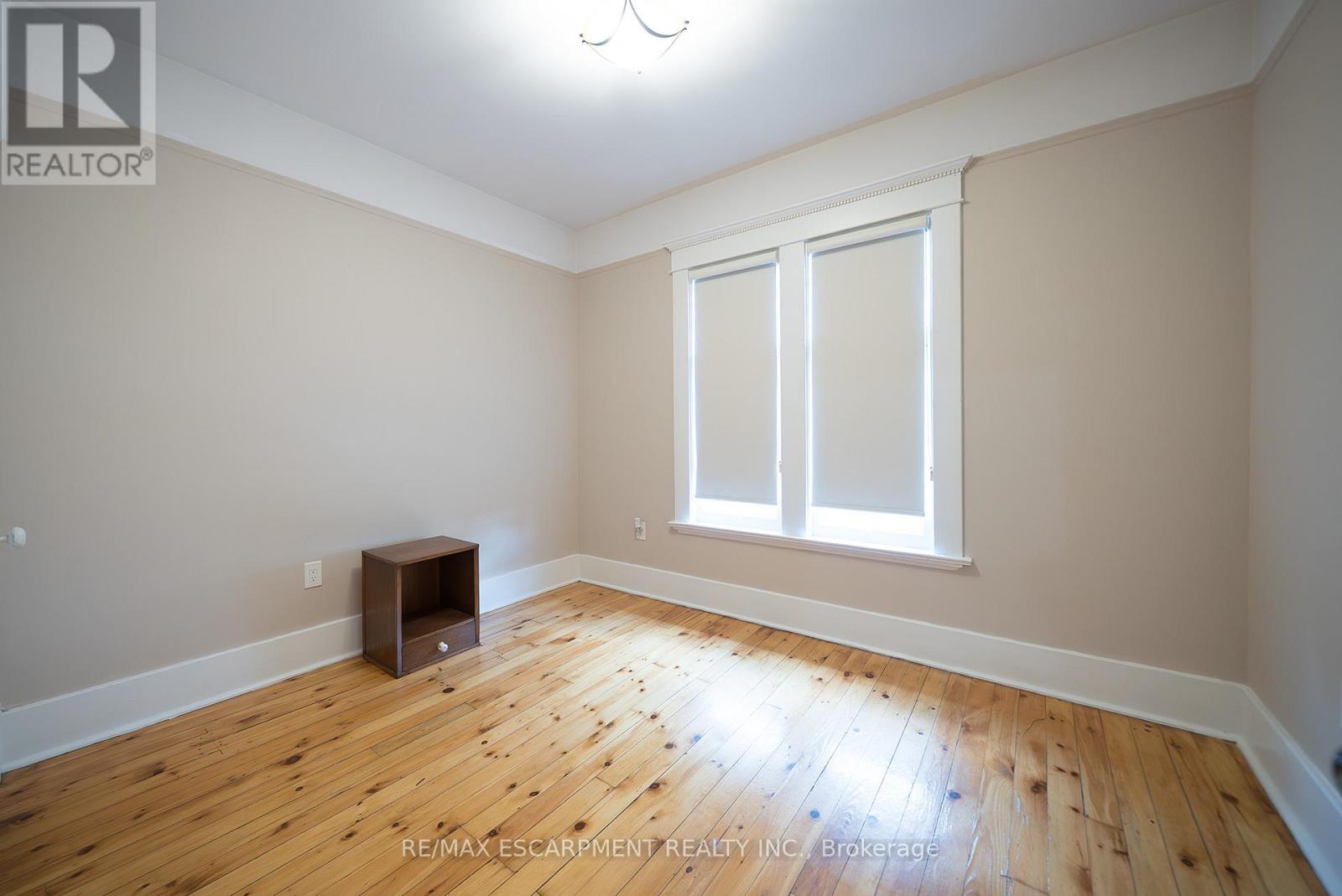 8 William Street, Brantford, Ontario  N3T 3K1 - Photo 27 - X12376330