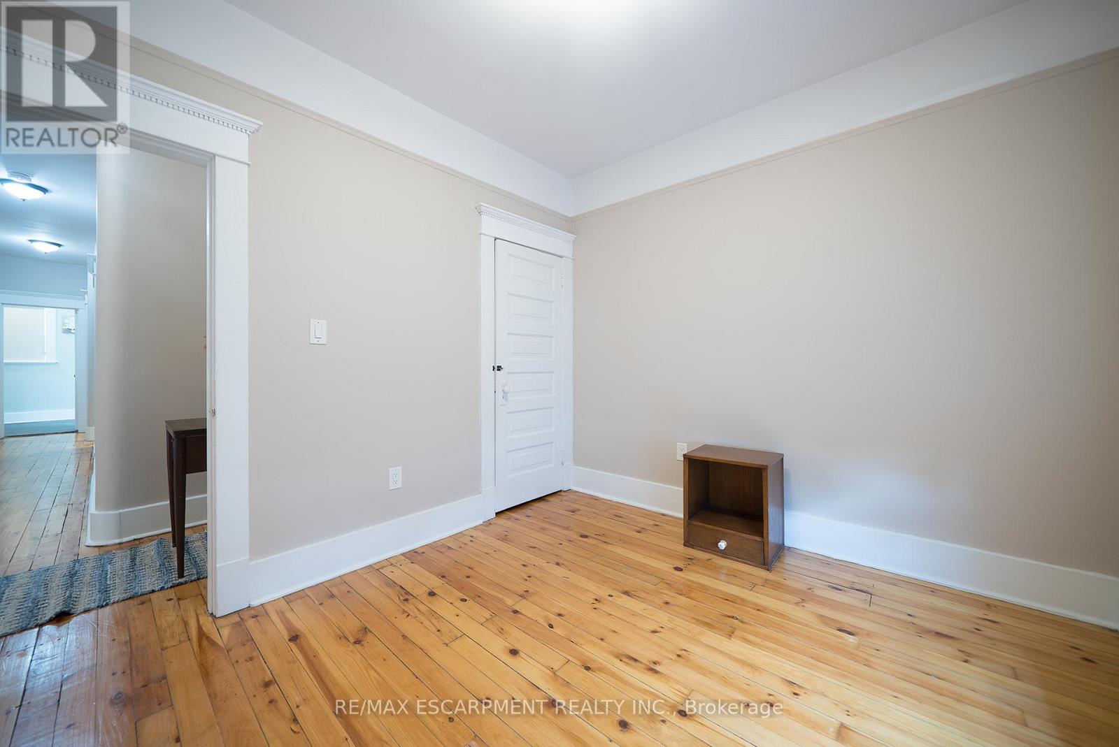 8 William Street, Brantford, Ontario  N3T 3K1 - Photo 28 - X12376330