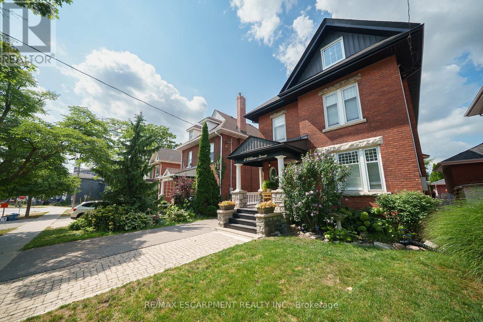 8 William Street, Brantford, Ontario  N3T 3K1 - Photo 3 - X12376330