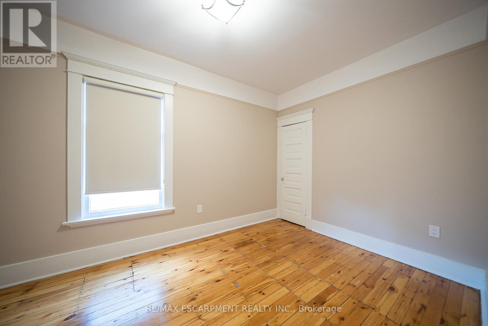 8 William Street, Brantford, Ontario  N3T 3K1 - Photo 31 - X12376330