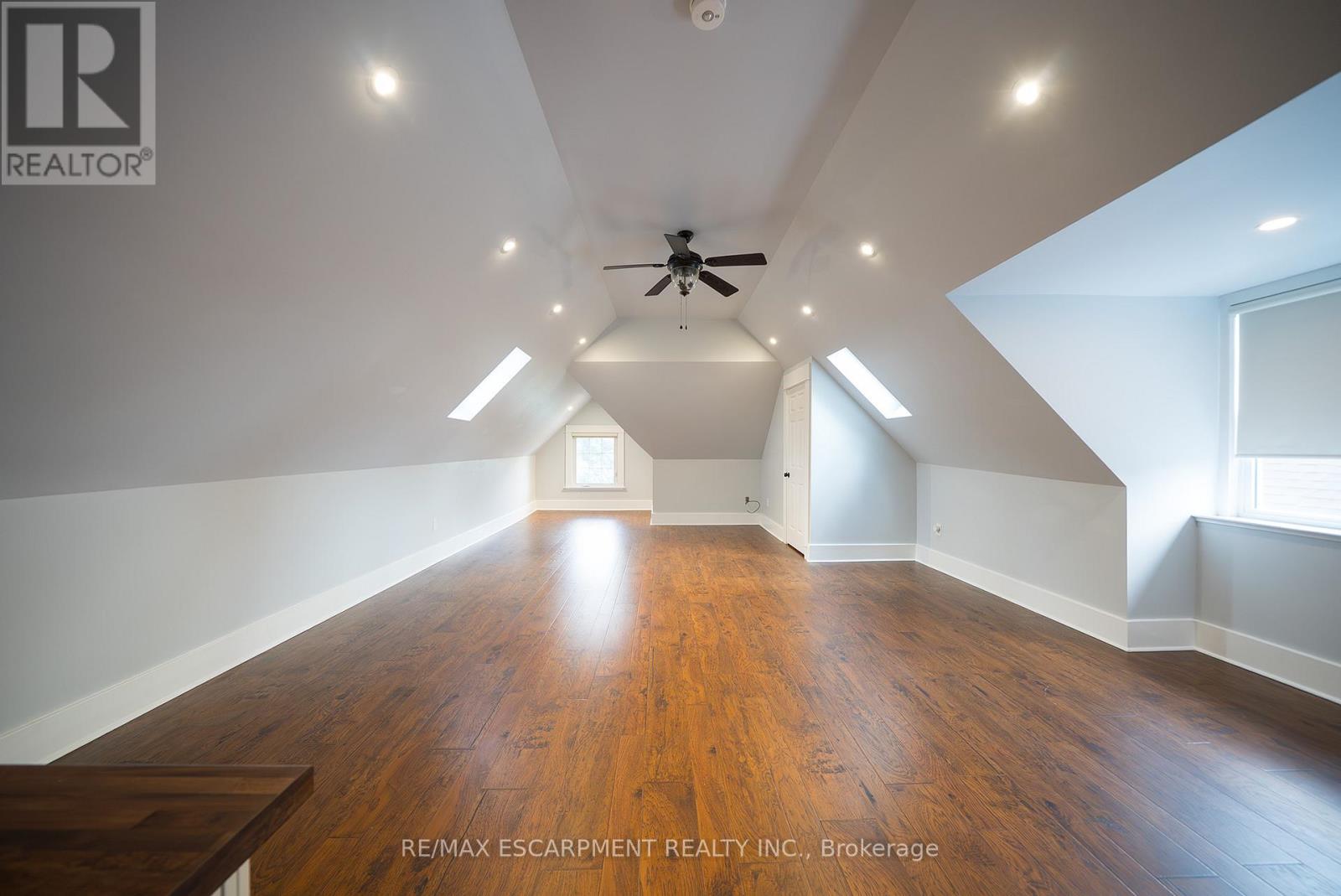8 William Street, Brantford, Ontario  N3T 3K1 - Photo 35 - X12376330