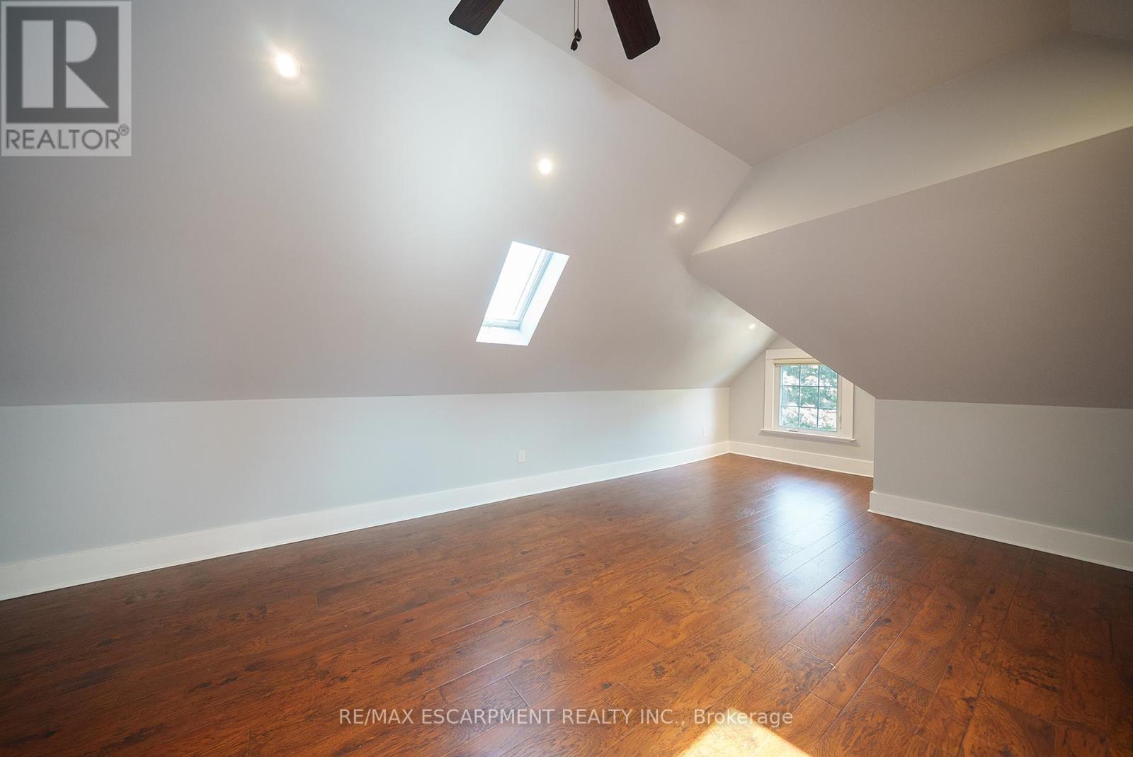 8 William Street, Brantford, Ontario  N3T 3K1 - Photo 37 - X12376330