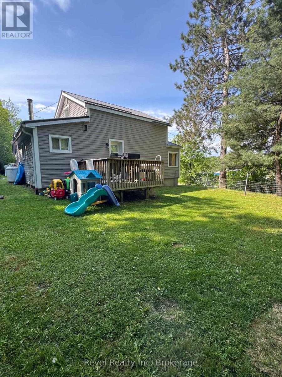 218 Railway Street, Bonfield, Ontario  P0H 1E0 - Photo 7 - X12376426