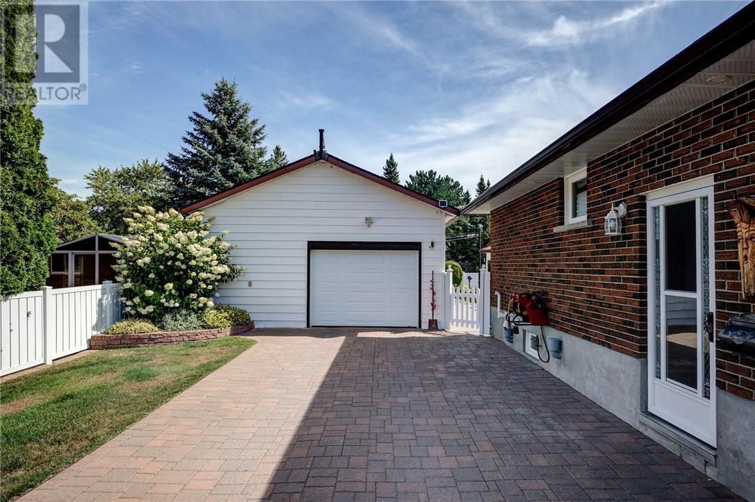 34 Coulson, Capreol, Ontario  P0M 1H0 - Photo 4 - 2124411
