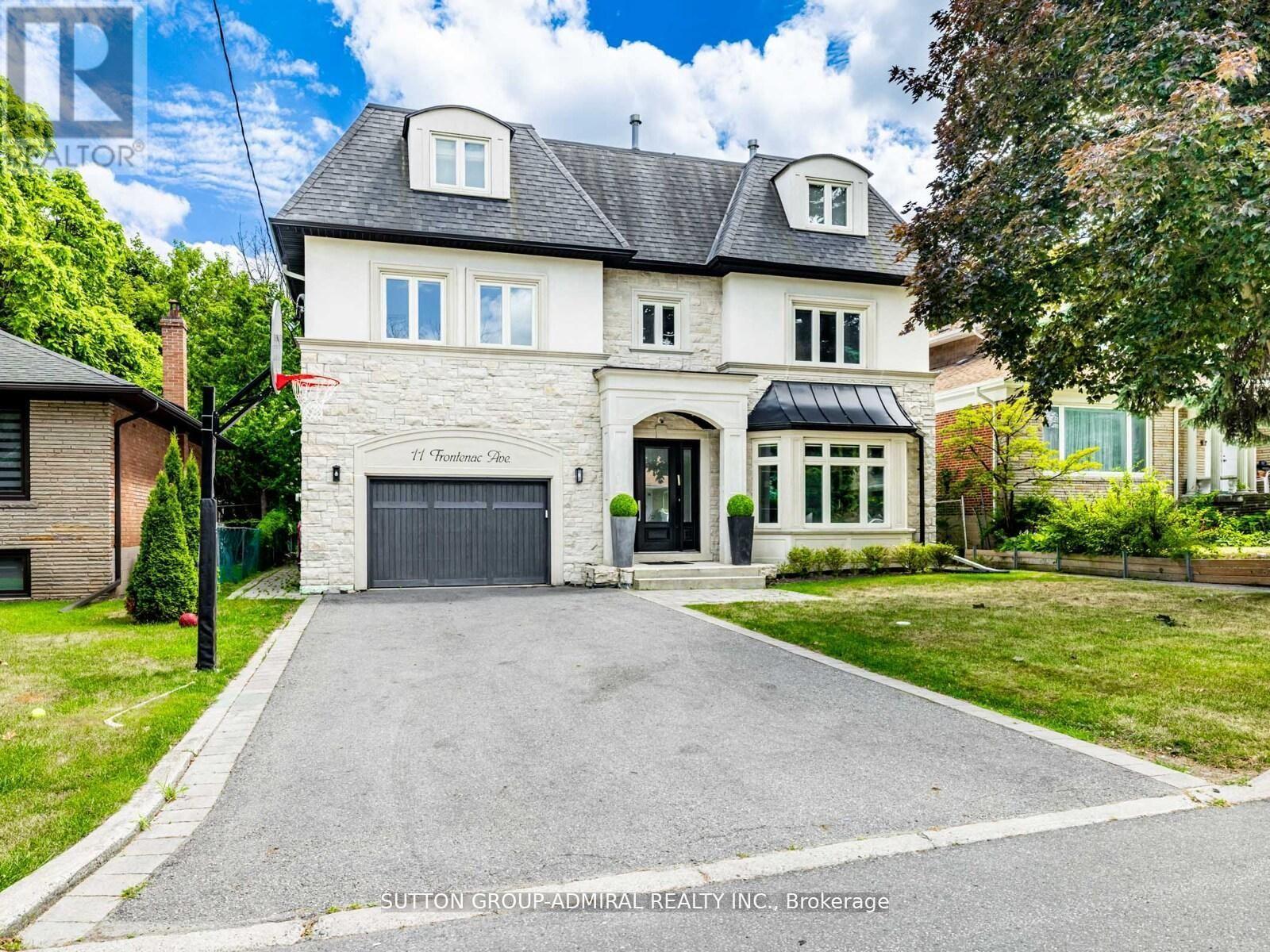 11 Frontenac Avenue, Toronto (Bedford Park-Nortown), Ontario  M5N 1Z4 - Photo 2 - C12376400