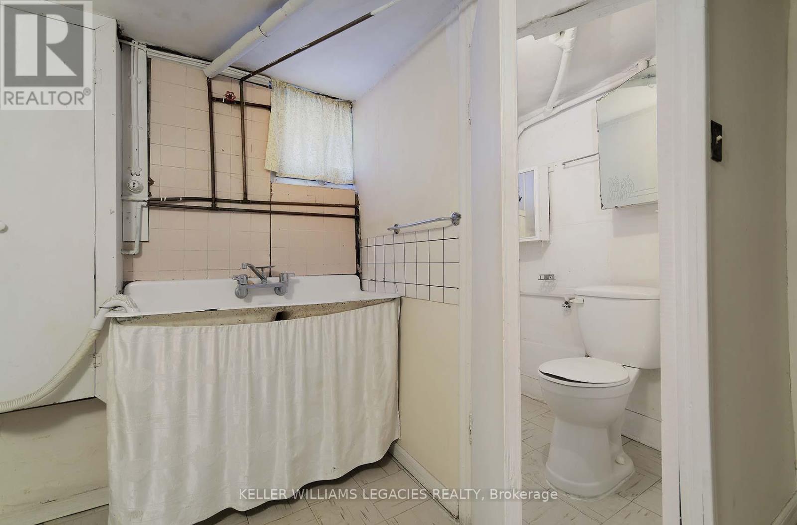 540 Atlas Avenue, Toronto, Ontario  M6C 3R3 - Photo 26 - C12376429