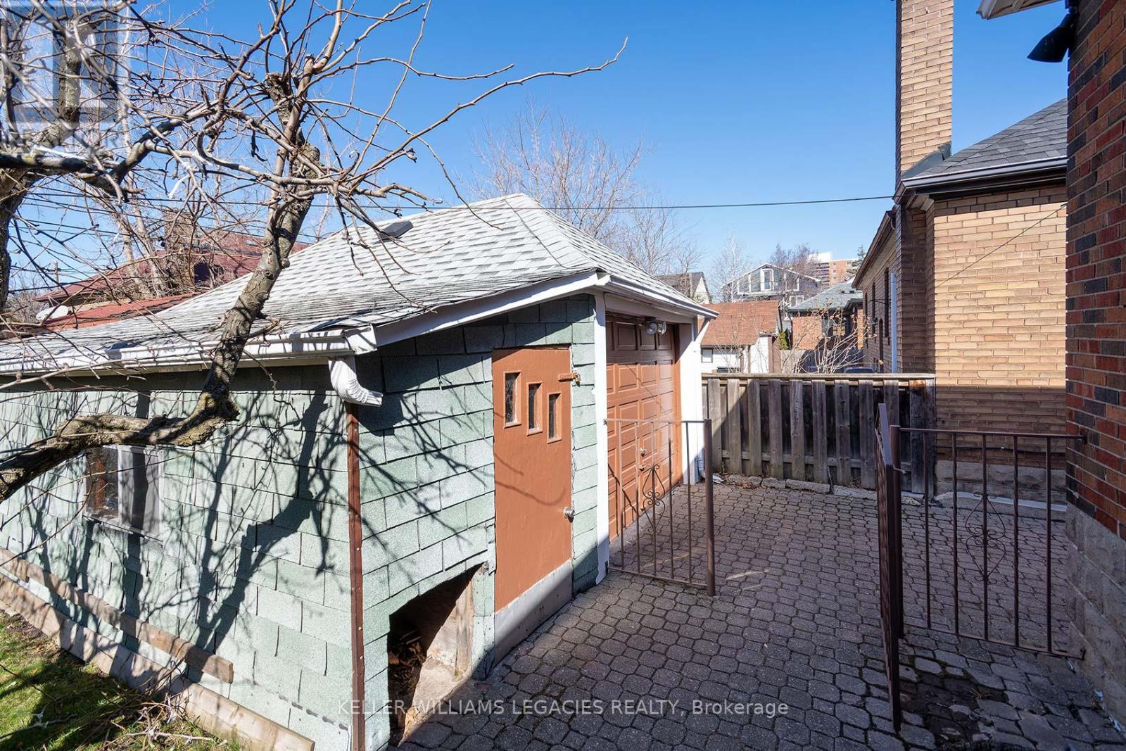 540 Atlas Avenue, Toronto, Ontario  M6C 3R3 - Photo 37 - C12376429