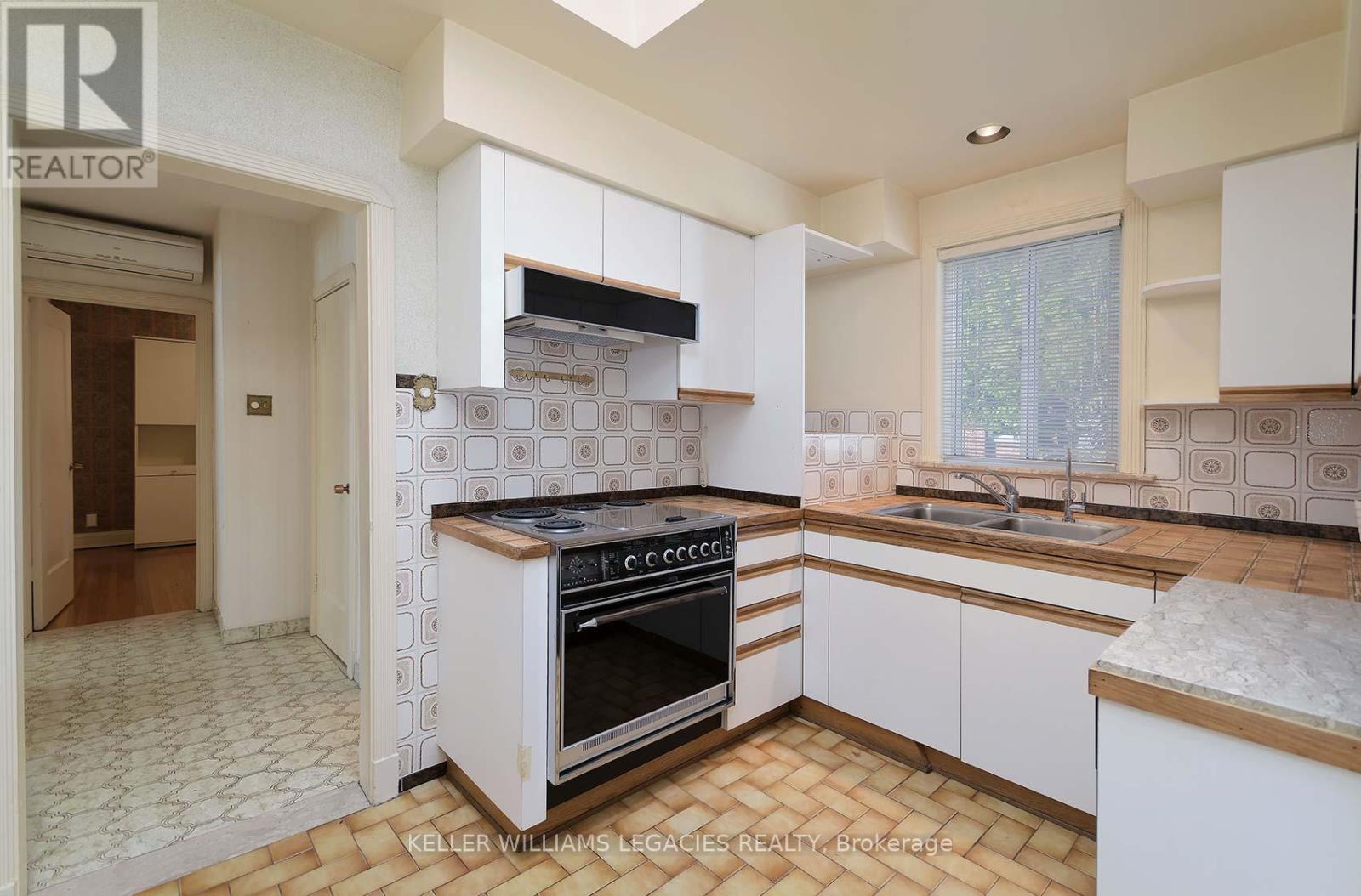 540 Atlas Avenue, Toronto, Ontario  M6C 3R3 - Photo 7 - C12376429