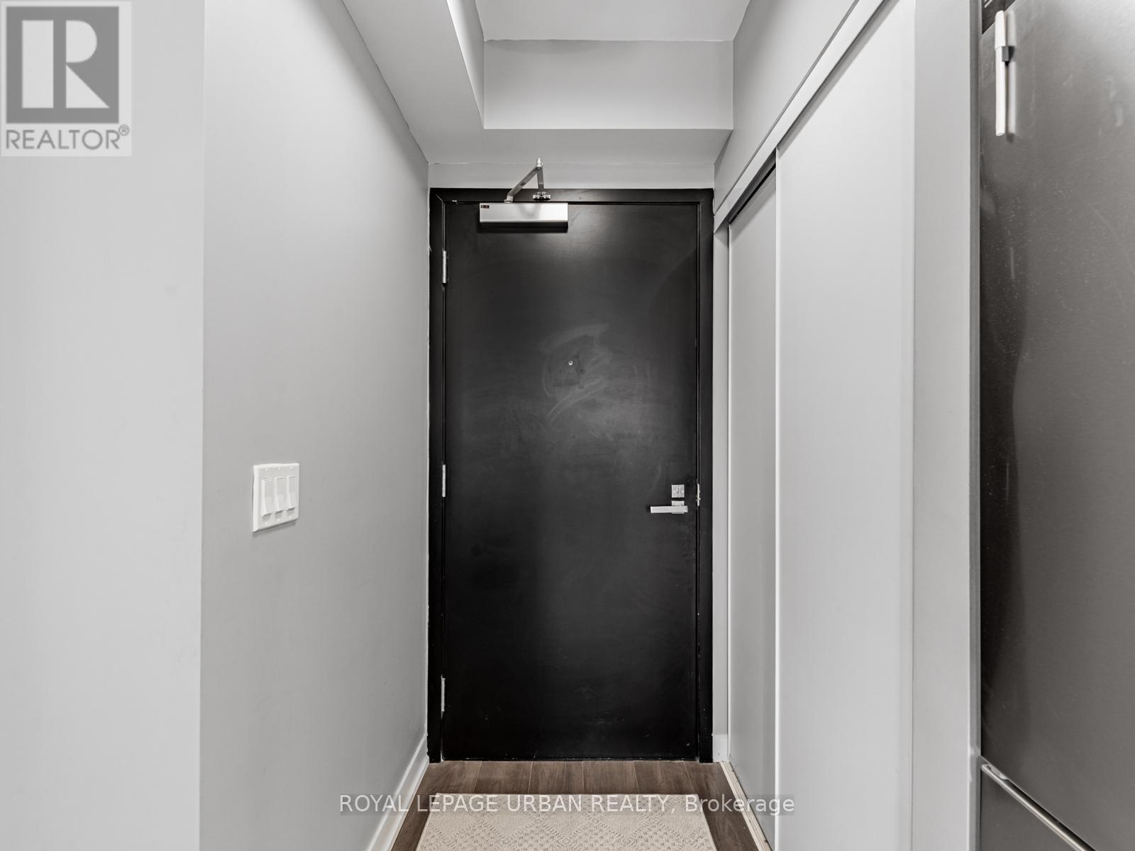 541 - 31 Tippett Road, Toronto (Clanton Park), Ontario  M3H 0C8 - Photo 3 - C12376430