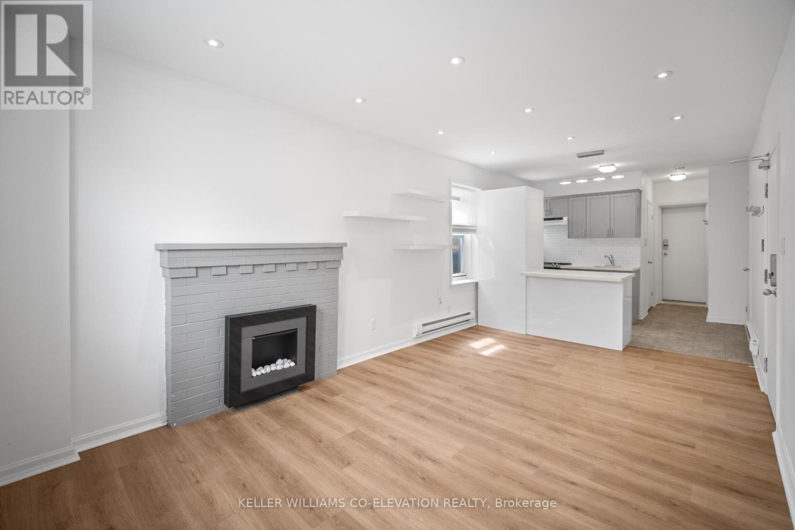 8 - 2461 QUEEN STREET E, Toronto, Ontario