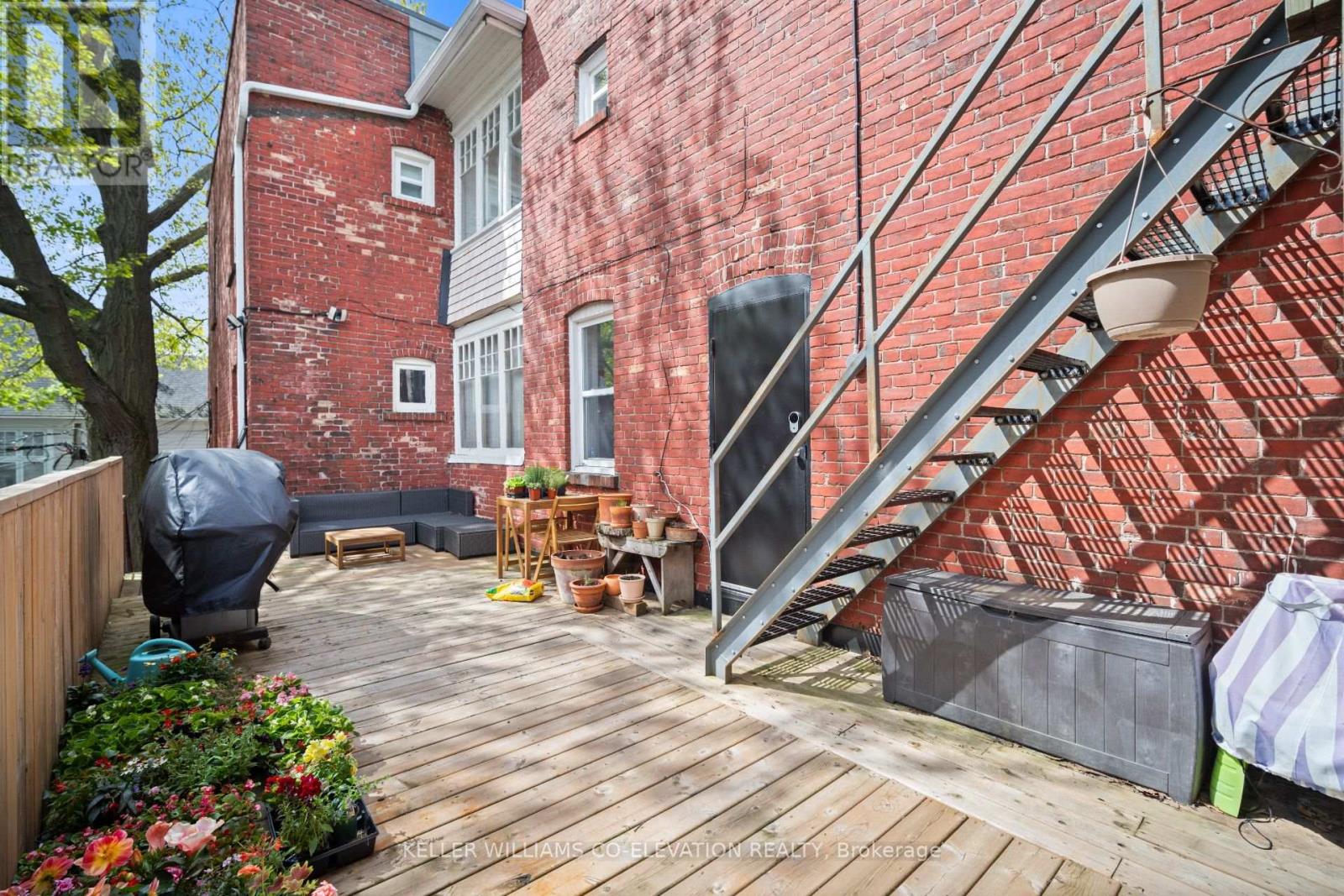 8 - 2461 Queen Street E, Toronto, Ontario  M4E 1H8 - Photo 11 - E12376403