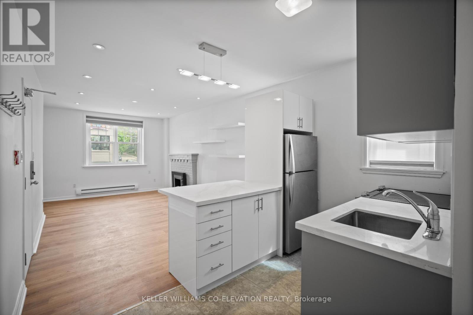 8 - 2461 Queen Street E, Toronto, Ontario  M4E 1H8 - Photo 3 - E12376403