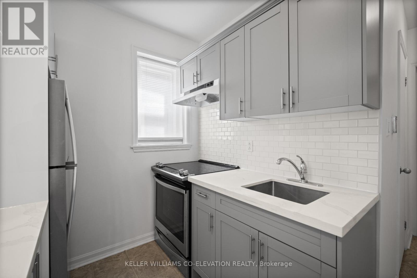 8 - 2461 Queen Street E, Toronto, Ontario  M4E 1H8 - Photo 5 - E12376403