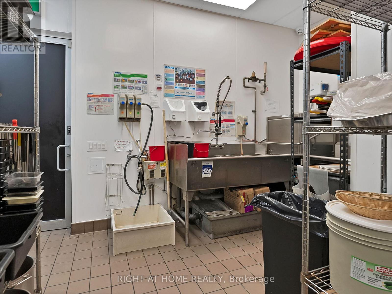 104 - 7777 Weston Road, Vaughan (Vaughan Corporate Centre), Ontario  L4L 0G9 - Photo 19 - N12376380
