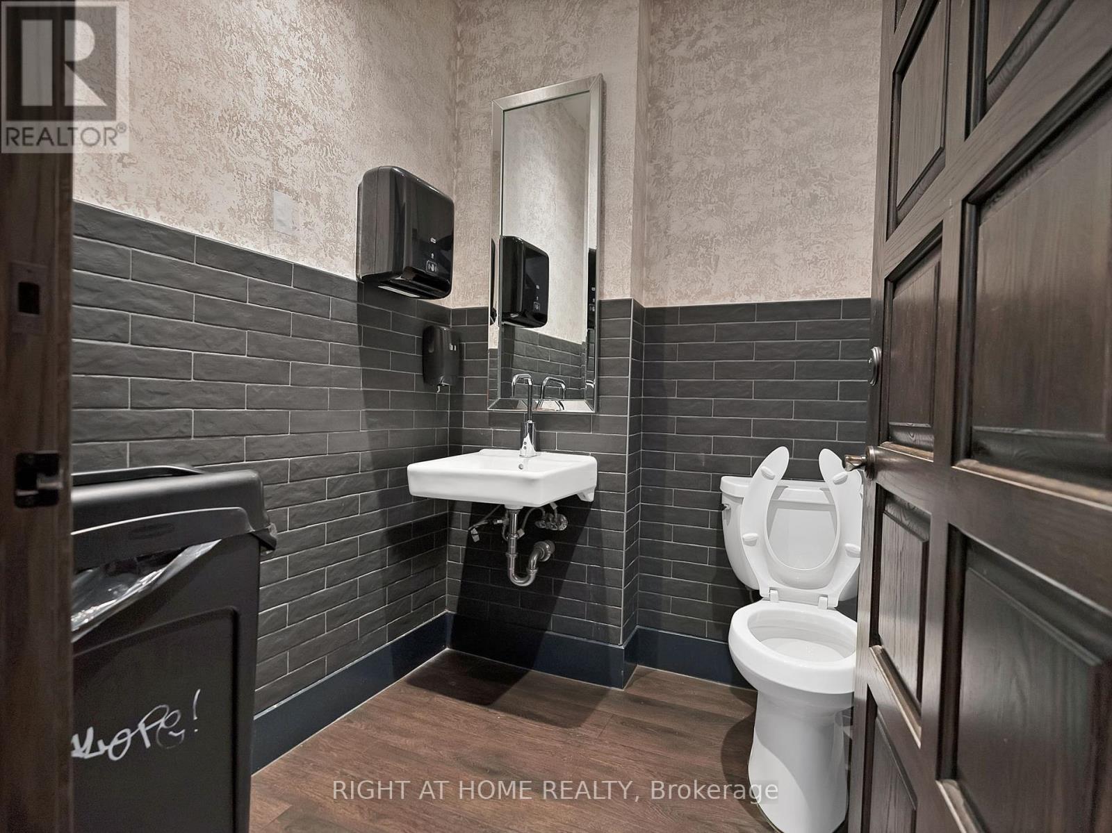 104 - 7777 Weston Road, Vaughan (Vaughan Corporate Centre), Ontario  L4L 0G9 - Photo 22 - N12376380