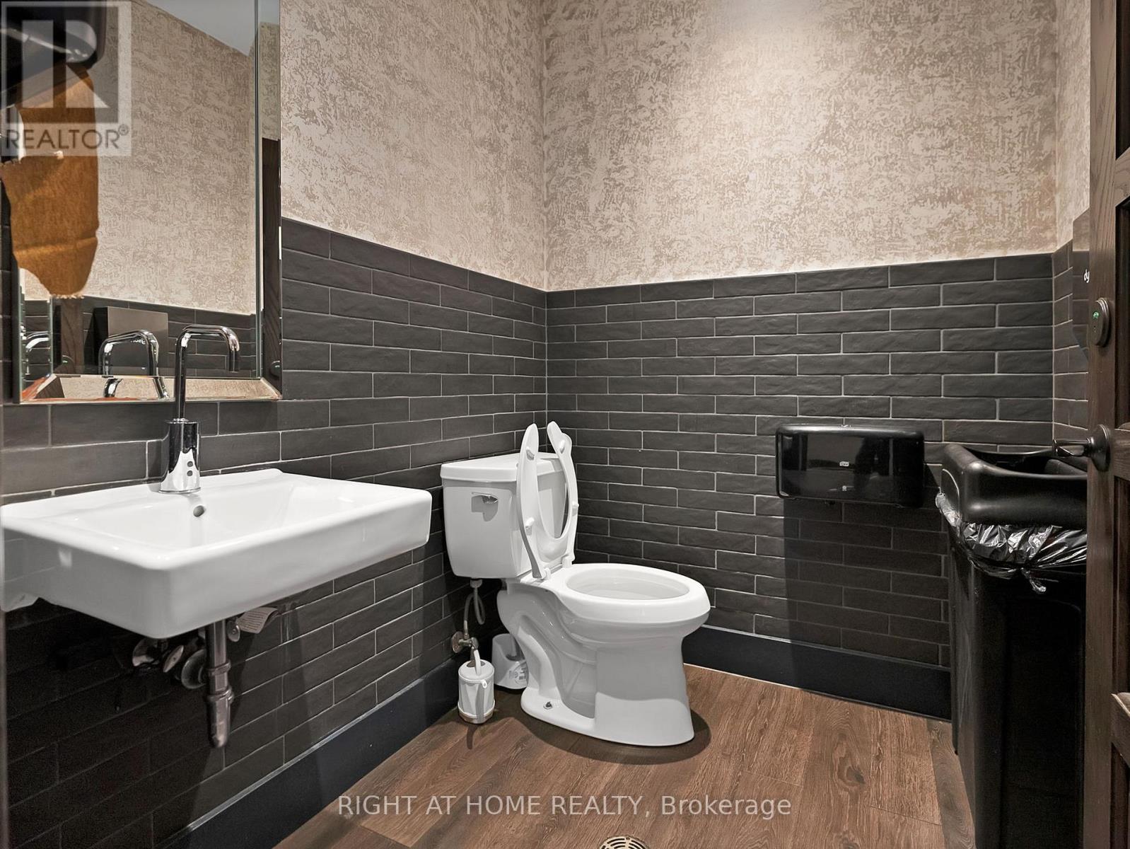 104 - 7777 Weston Road, Vaughan (Vaughan Corporate Centre), Ontario  L4L 0G9 - Photo 23 - N12376380