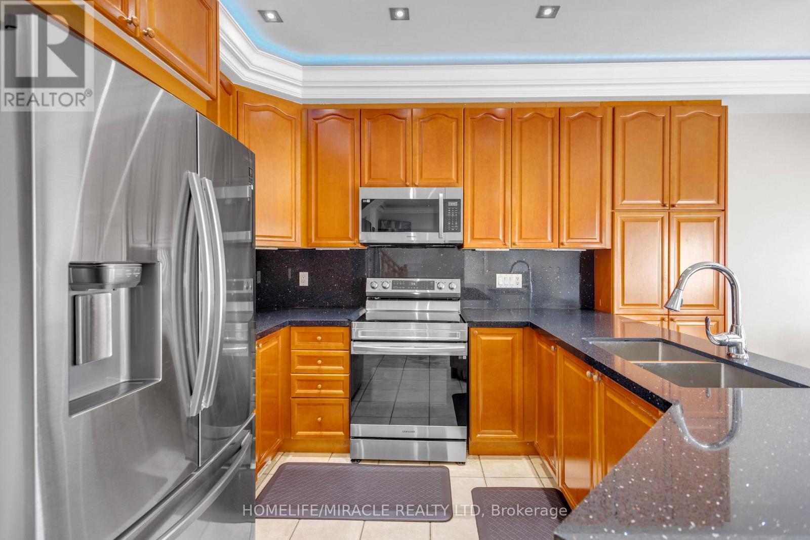 49 Sedgewick Circle, Brampton (Fletcher's Meadow), Ontario  L7A 2P5 - Photo 12 - W12304685