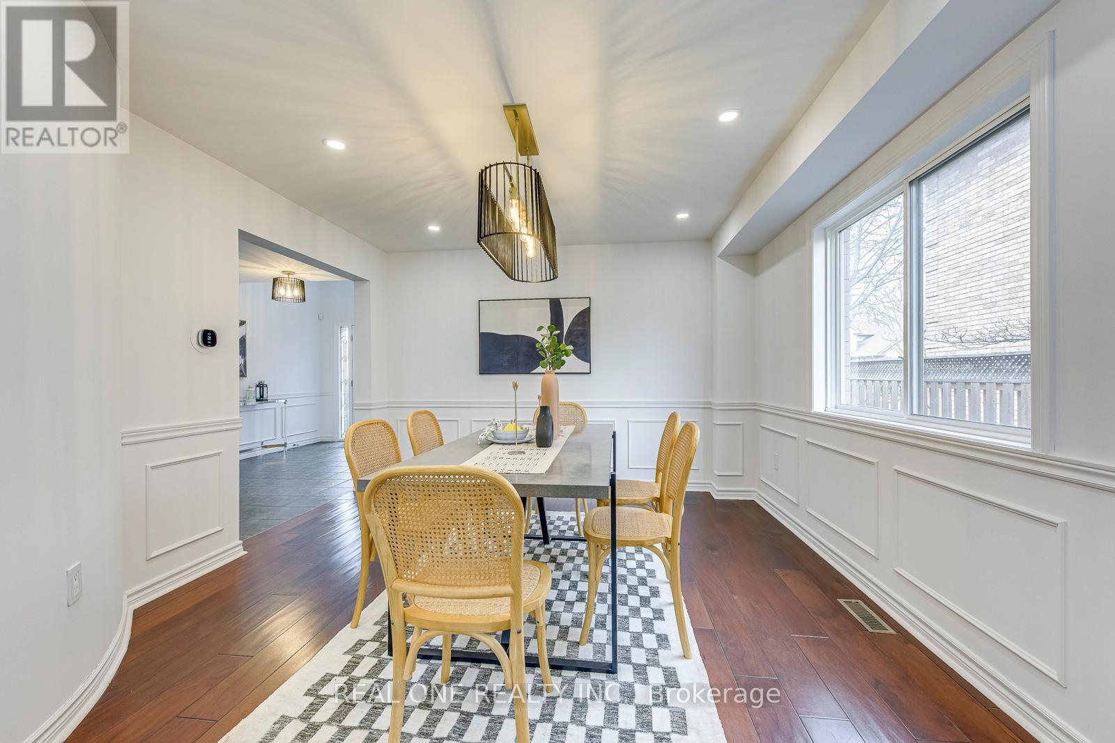 2075 Banbury Crescent, Oakville (Ro River Oaks), Ontario  L6H 5P8 - Photo 17 - W12376408