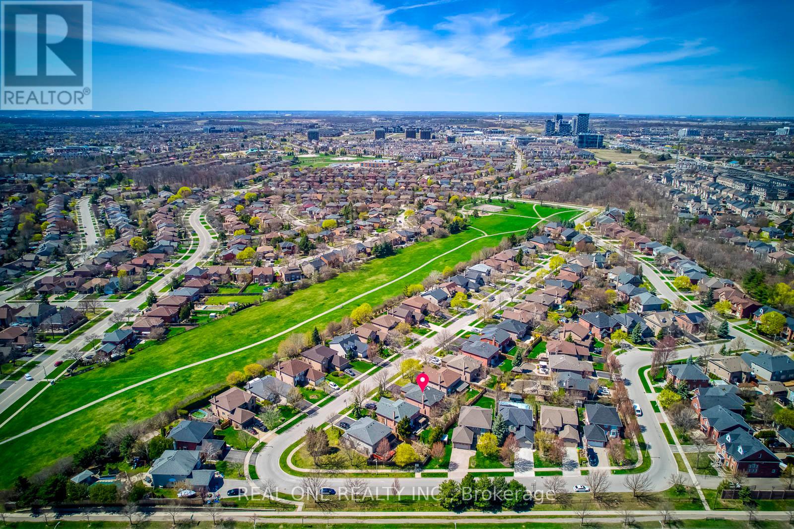 2075 Banbury Crescent, Oakville (Ro River Oaks), Ontario  L6H 5P8 - Photo 48 - W12376408