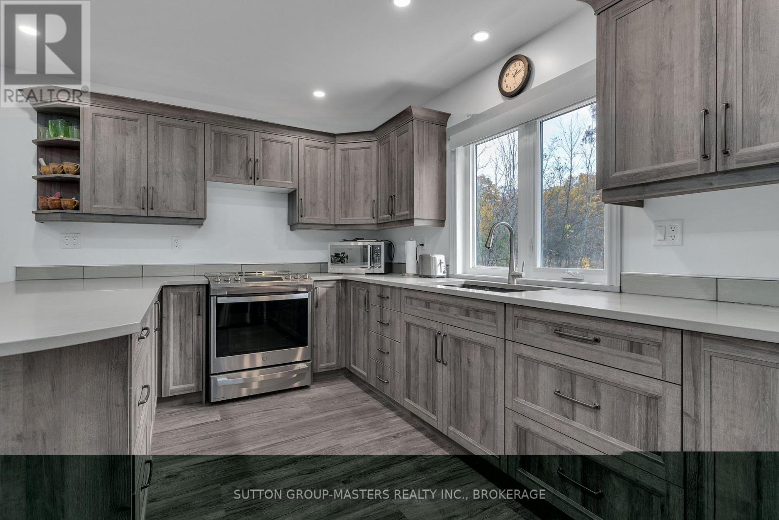 6179 North Shore Road, Frontenac (Frontenac South), Ontario  K0H 2L0 - Photo 12 - X12376451