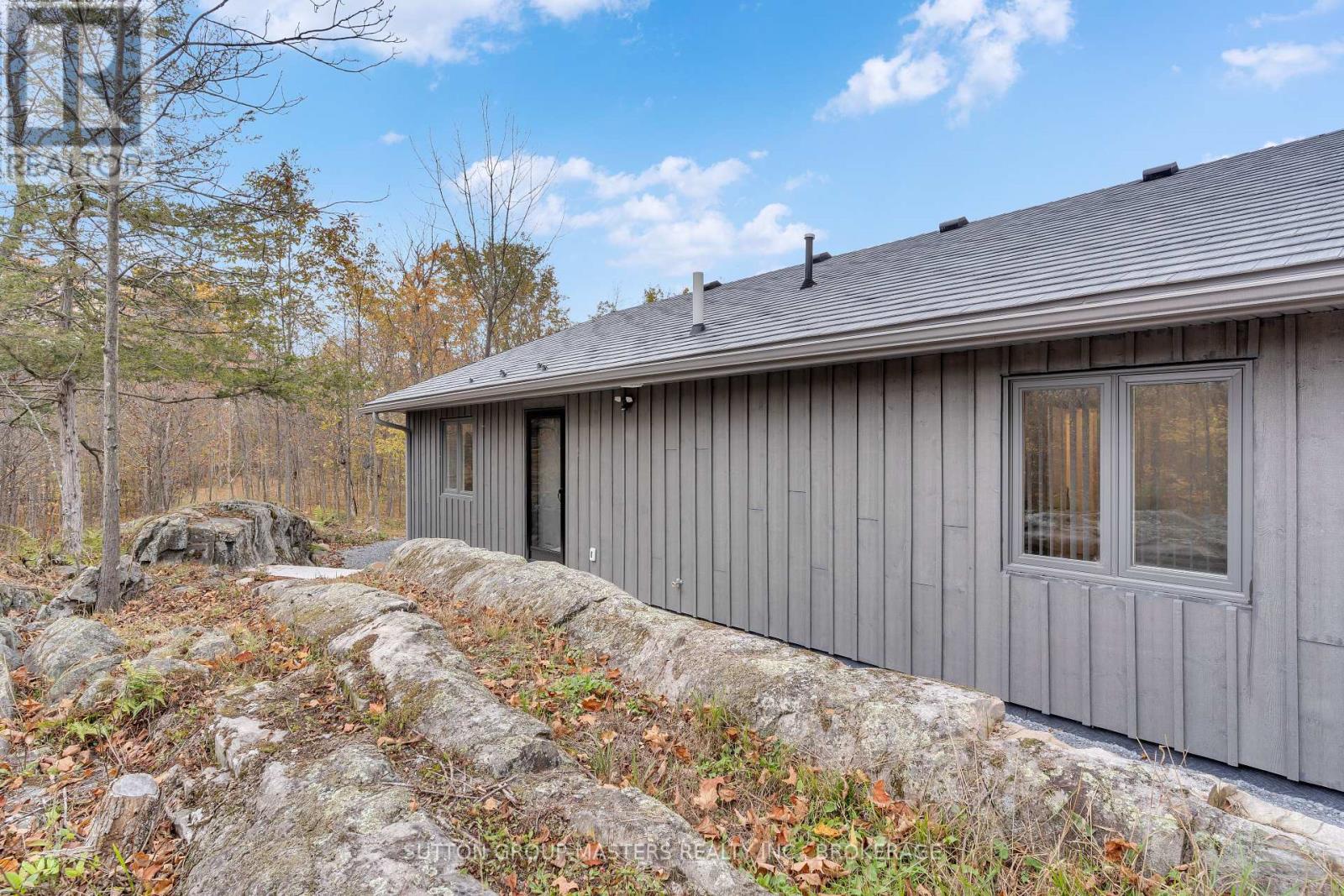 6179 North Shore Road, Frontenac (Frontenac South), Ontario  K0H 2L0 - Photo 32 - X12376451