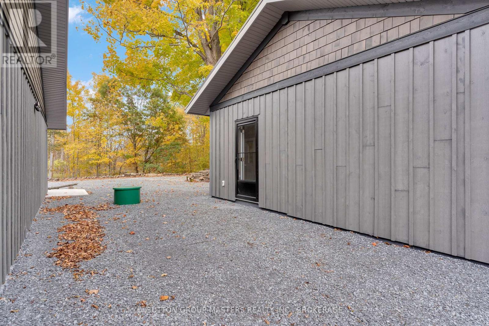 6179 North Shore Road, Frontenac (Frontenac South), Ontario  K0H 2L0 - Photo 34 - X12376451