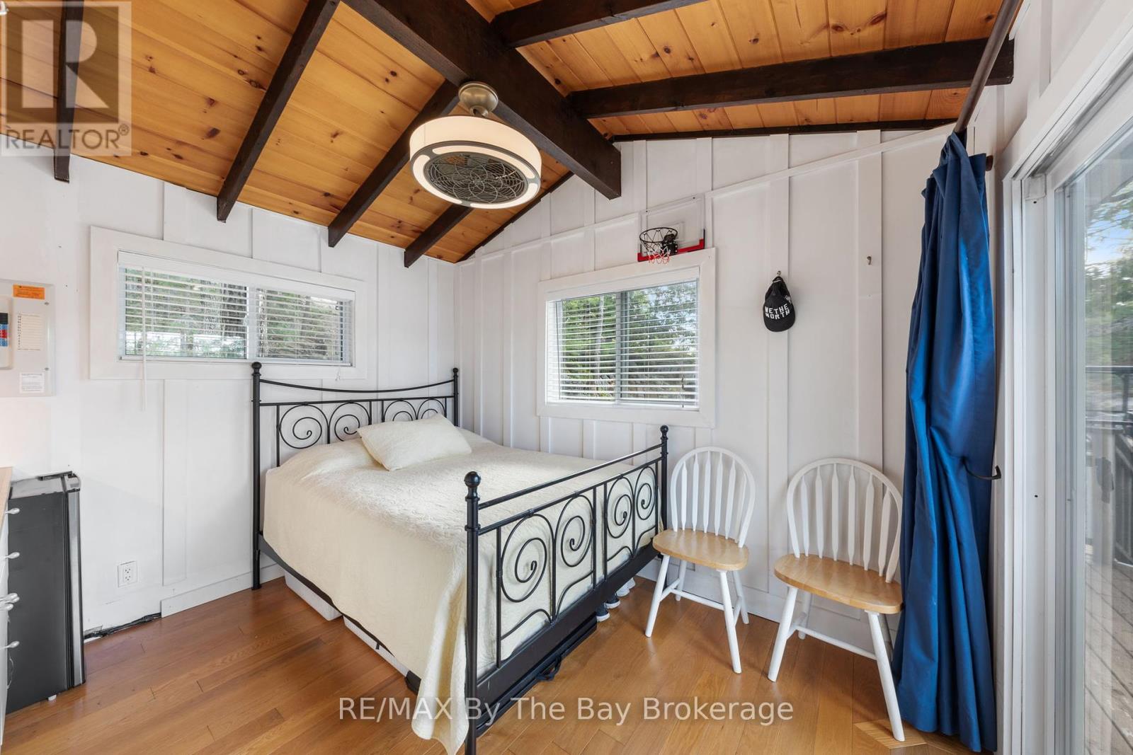 18588 Georgian Bay Shore, Georgian Bay, Ontario  P0E 1E0 - Photo 23 - X12376453