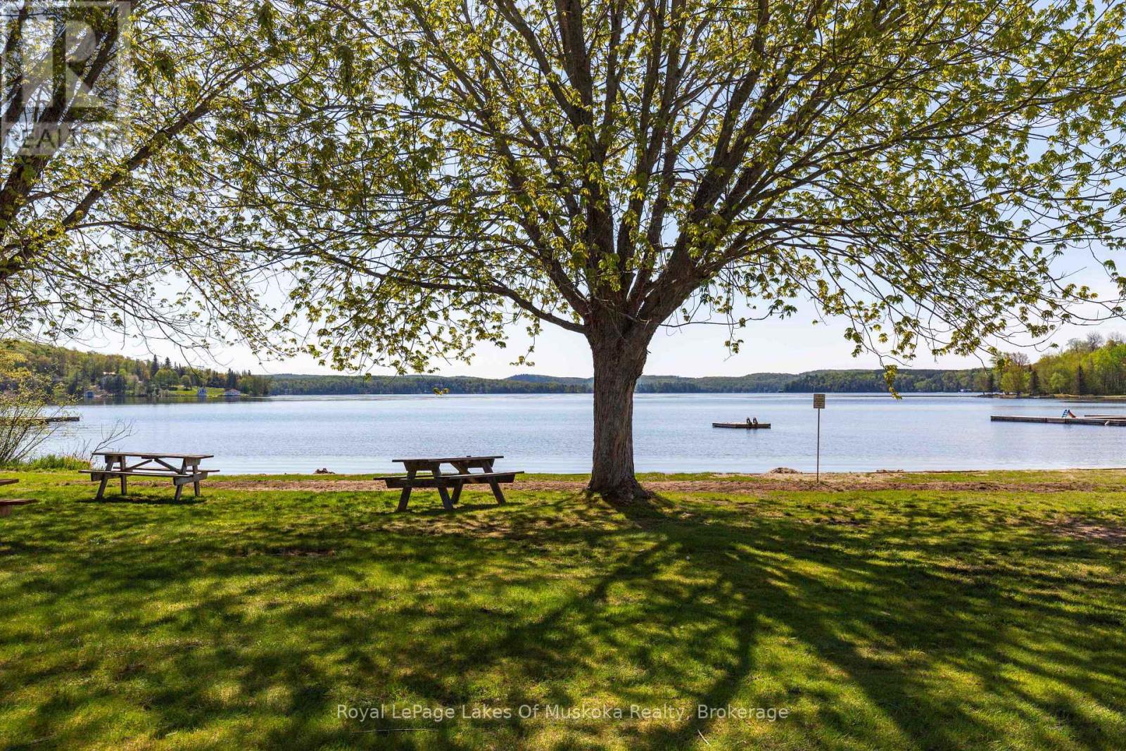 1588 Skyline Drive, Huntsville, Ontario  P1H 1A5 - Photo 44 - X12376490