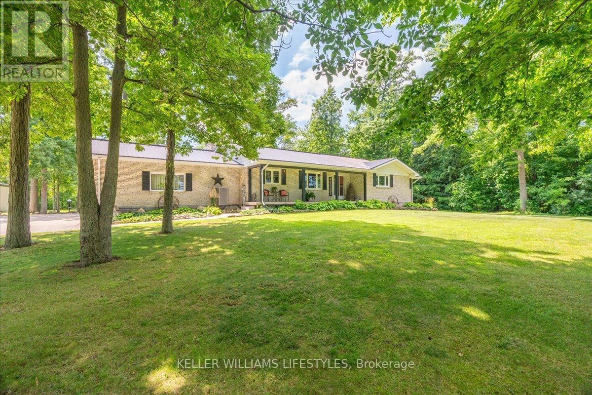 6545 Thomson Line, Lambton Shores, Ontario  N0N 1J2 - Photo 1 - X12376458