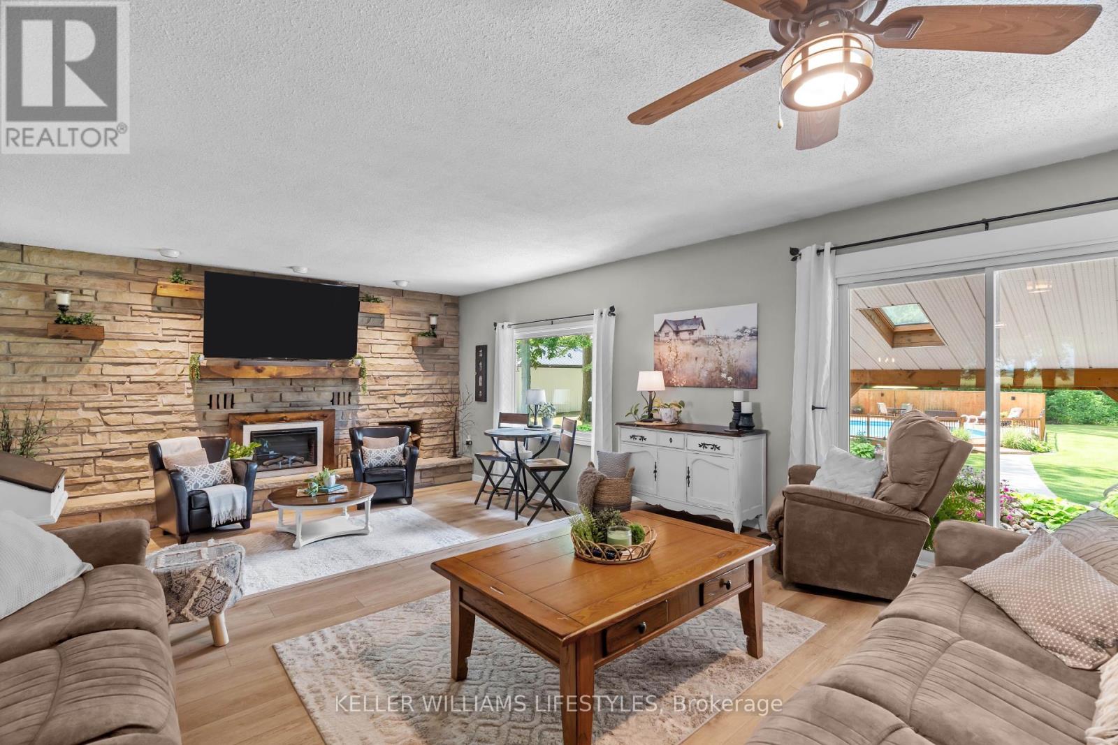 6545 Thomson Line, Lambton Shores, Ontario  N0N 1J2 - Photo 11 - X12376458