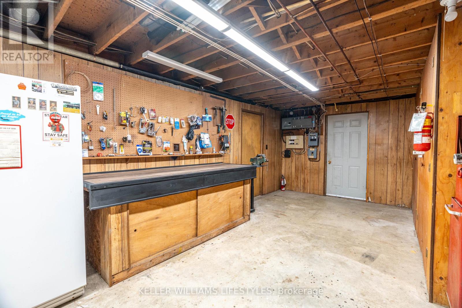 6545 Thomson Line, Lambton Shores, Ontario  N0N 1J2 - Photo 26 - X12376458