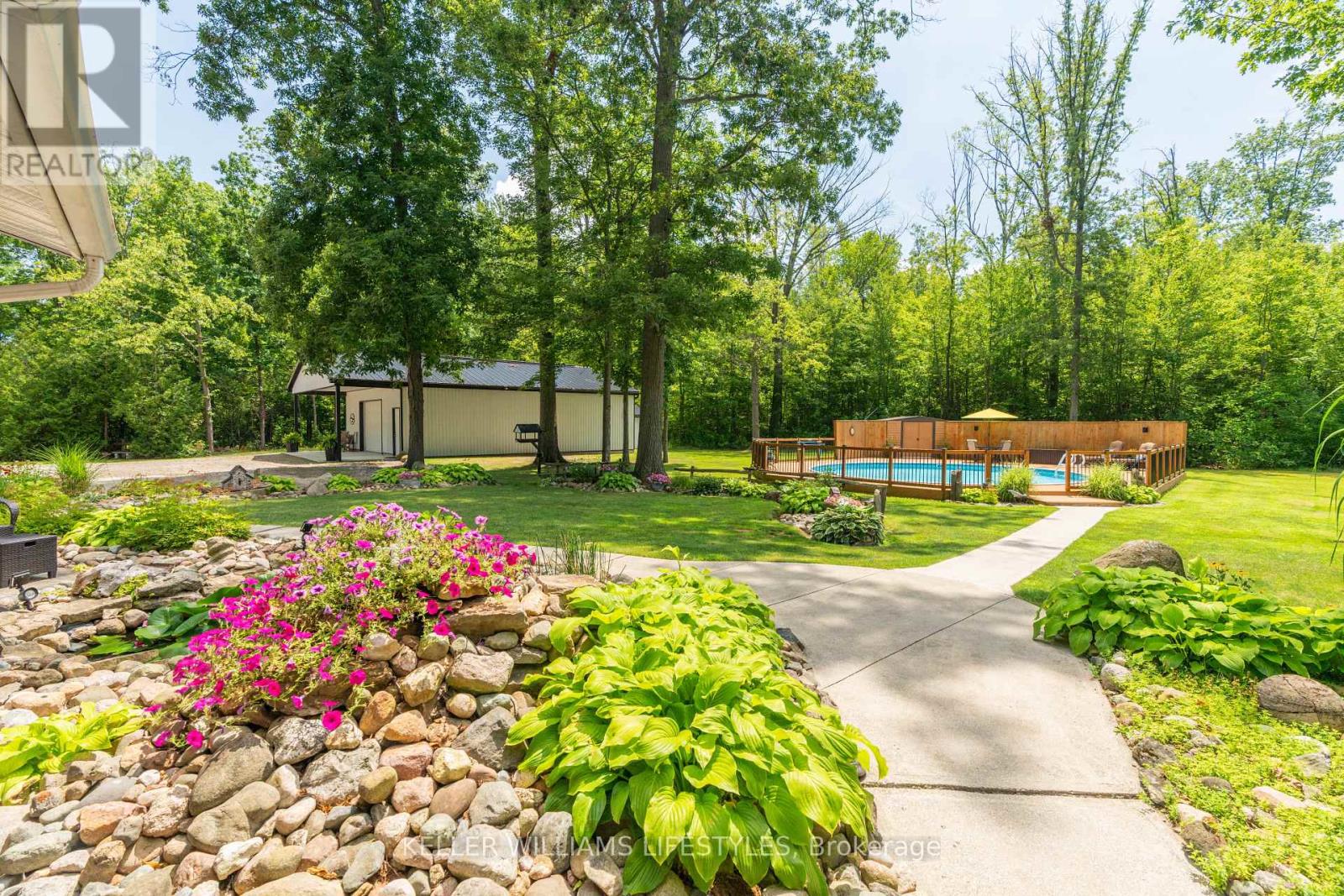 6545 Thomson Line, Lambton Shores, Ontario  N0N 1J2 - Photo 31 - X12376458