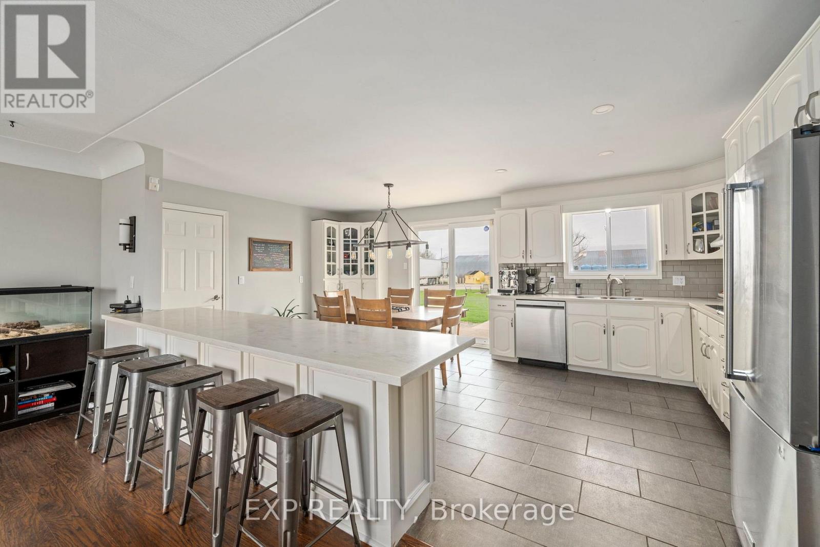3862 Trafalgar Street, Thames Centre, Ontario  N6M 1H6 - Photo 11 - X12376497