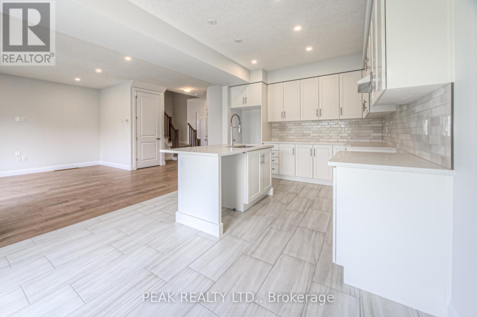 243 Applewood Street, Blandford-Blenheim, Ontario  N0J 1S0 - Photo 14 - X12376383