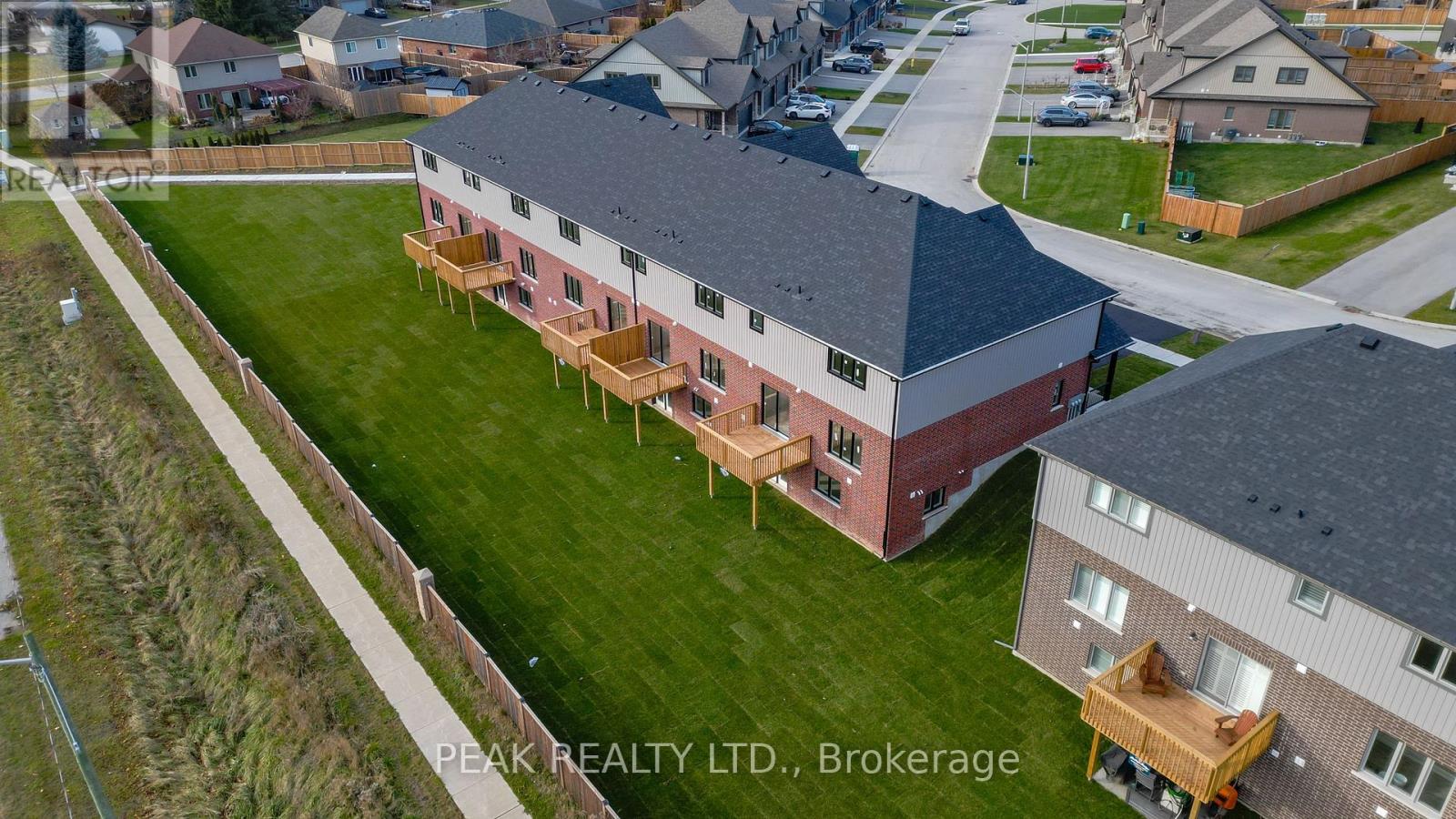 243 Applewood Street, Blandford-Blenheim, Ontario  N0J 1S0 - Photo 3 - X12376383