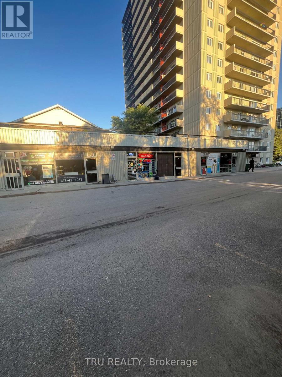 1606 - 158C MCARTHUR AVENUE, Ottawa, Ontario