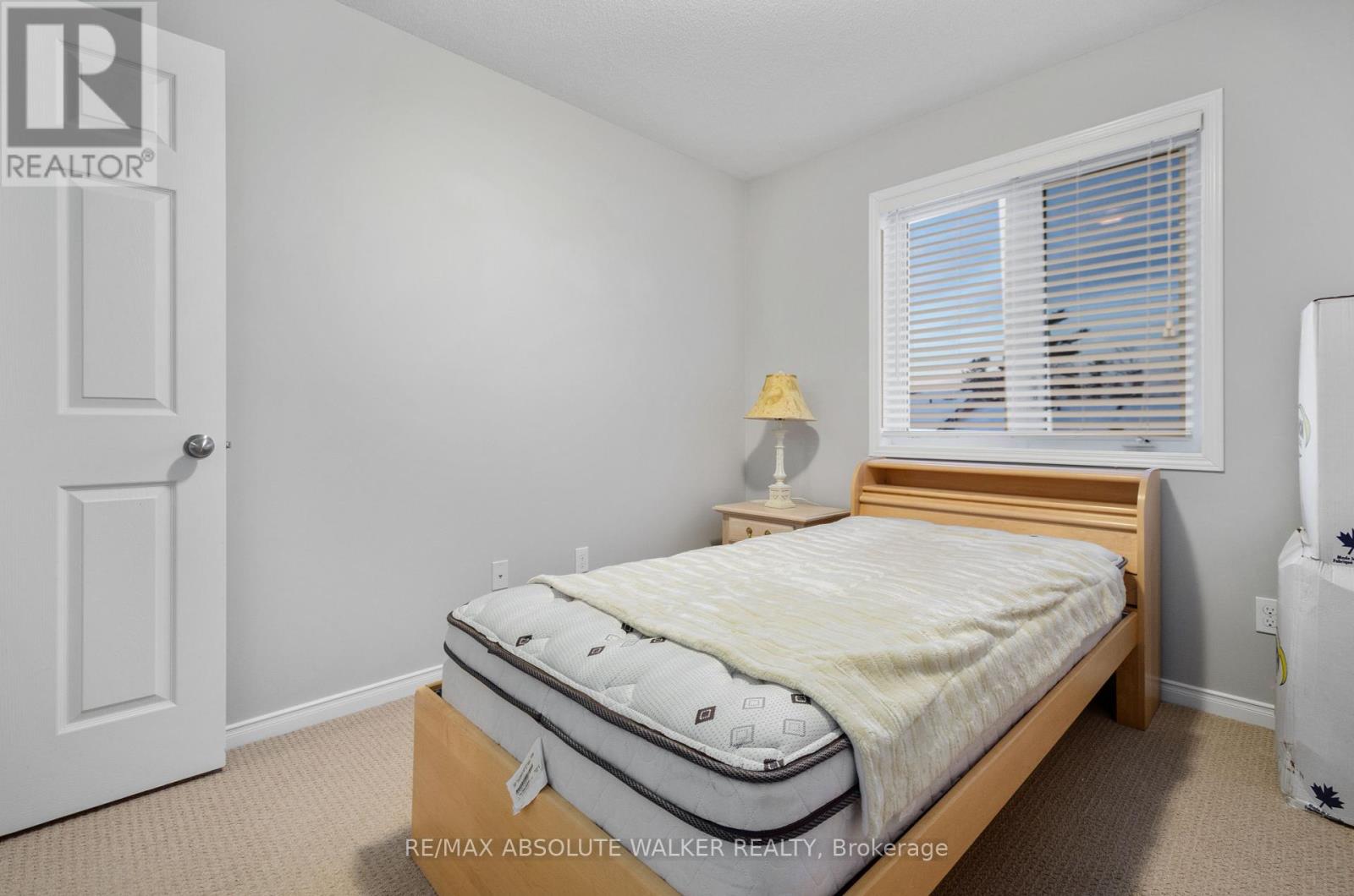 152 Challenge Crescent, Ottawa, Ontario  K4A 0T9 - Photo 17 - X12376510