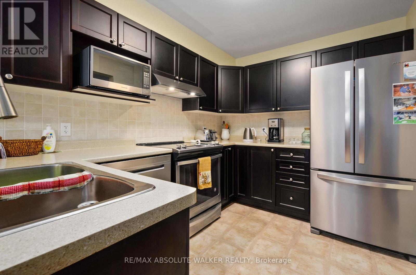 152 Challenge Crescent, Ottawa, Ontario  K4A 0T9 - Photo 6 - X12376510