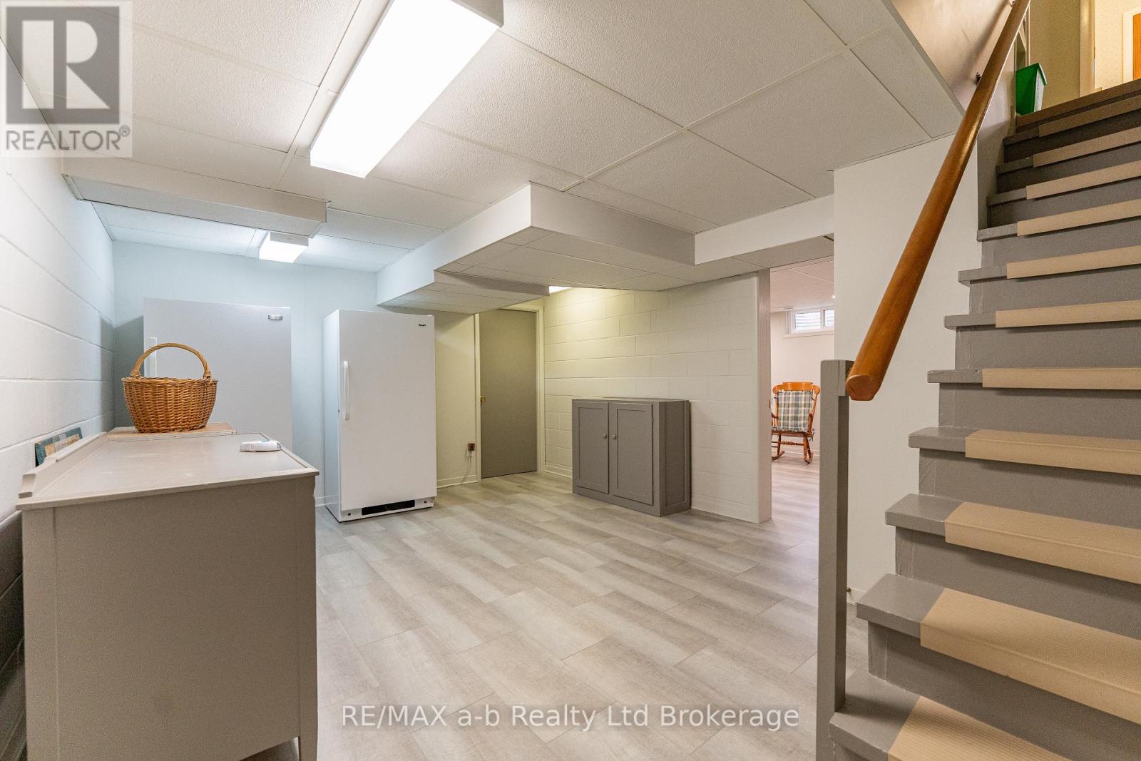 41 Parkwood Drive, Tillsonburg, Ontario  N4G 2B7 - Photo 25 - X12376502