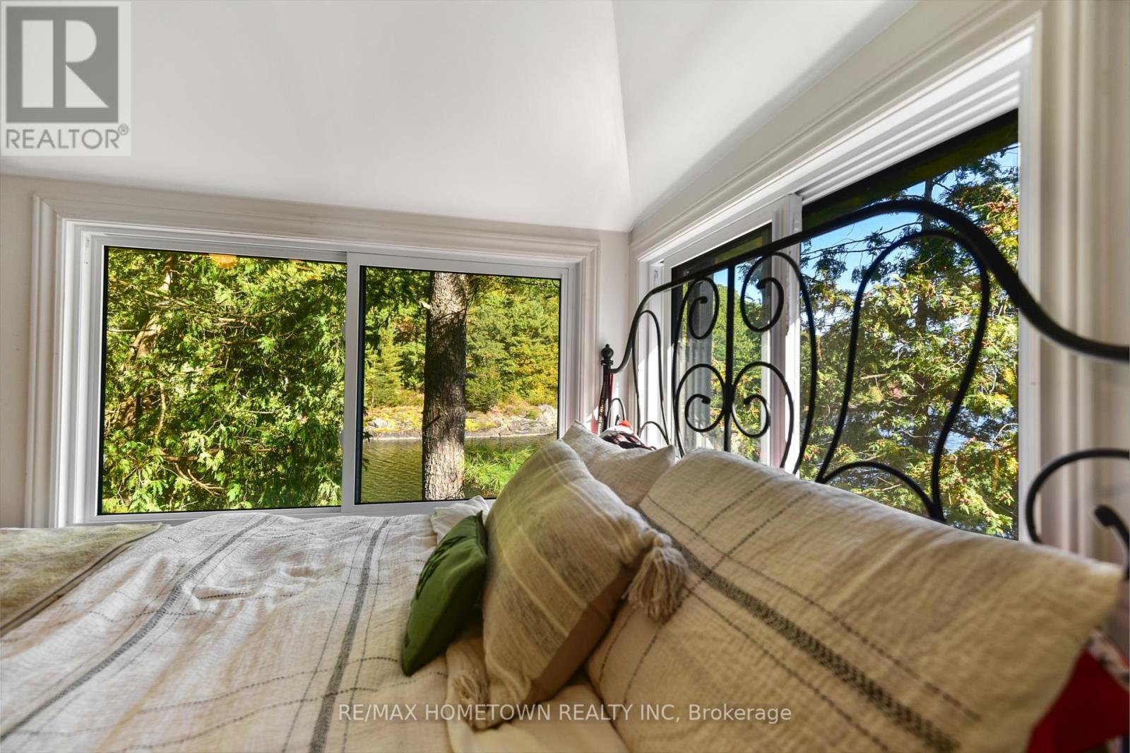 961 Narrows Lane, Leeds And The Thousand Islands, Ontario  K0E 1N0 - Photo 35 - X12376503