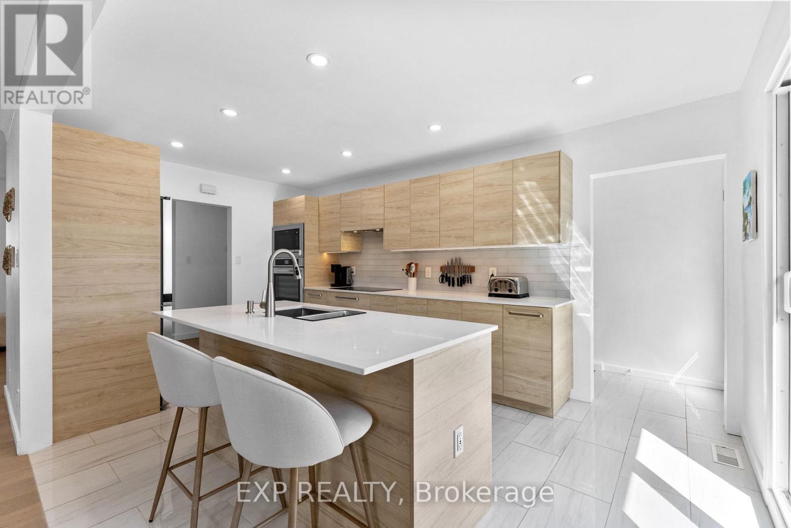 1502 Farnsworth Avenue, Ottawa, Ontario  K1H 7C3 - Photo 20 - X12375871