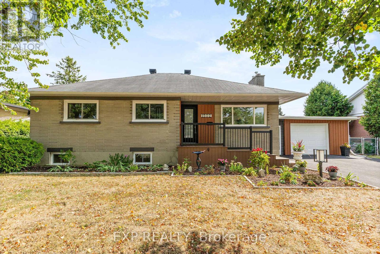 1502 Farnsworth Avenue, Ottawa, Ontario  K1H 7C3 - Photo 2 - X12375871