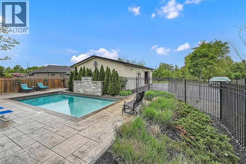 229 Green Mountain Road E, Stoney Creek, Ontario  L8E 3J5 - Photo 18 - 40735186