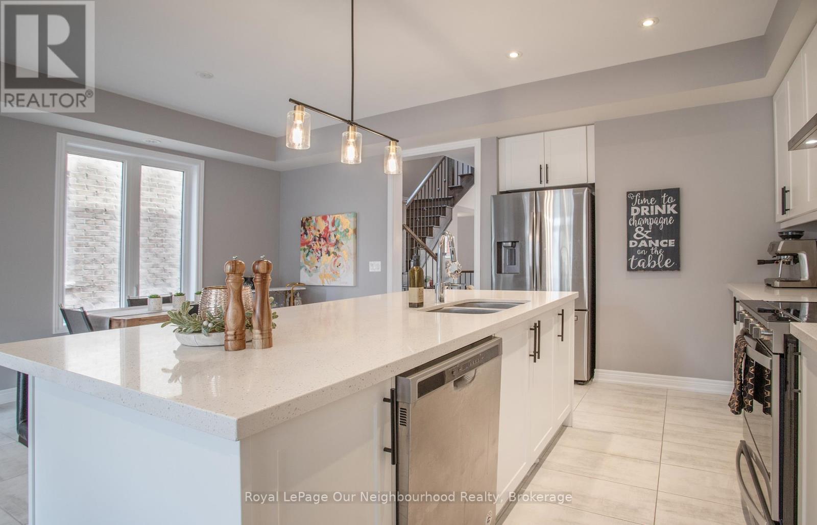 95 Dorian Drive, Whitby, Ontario  L1P 0C8 - Photo 11 - E12376493