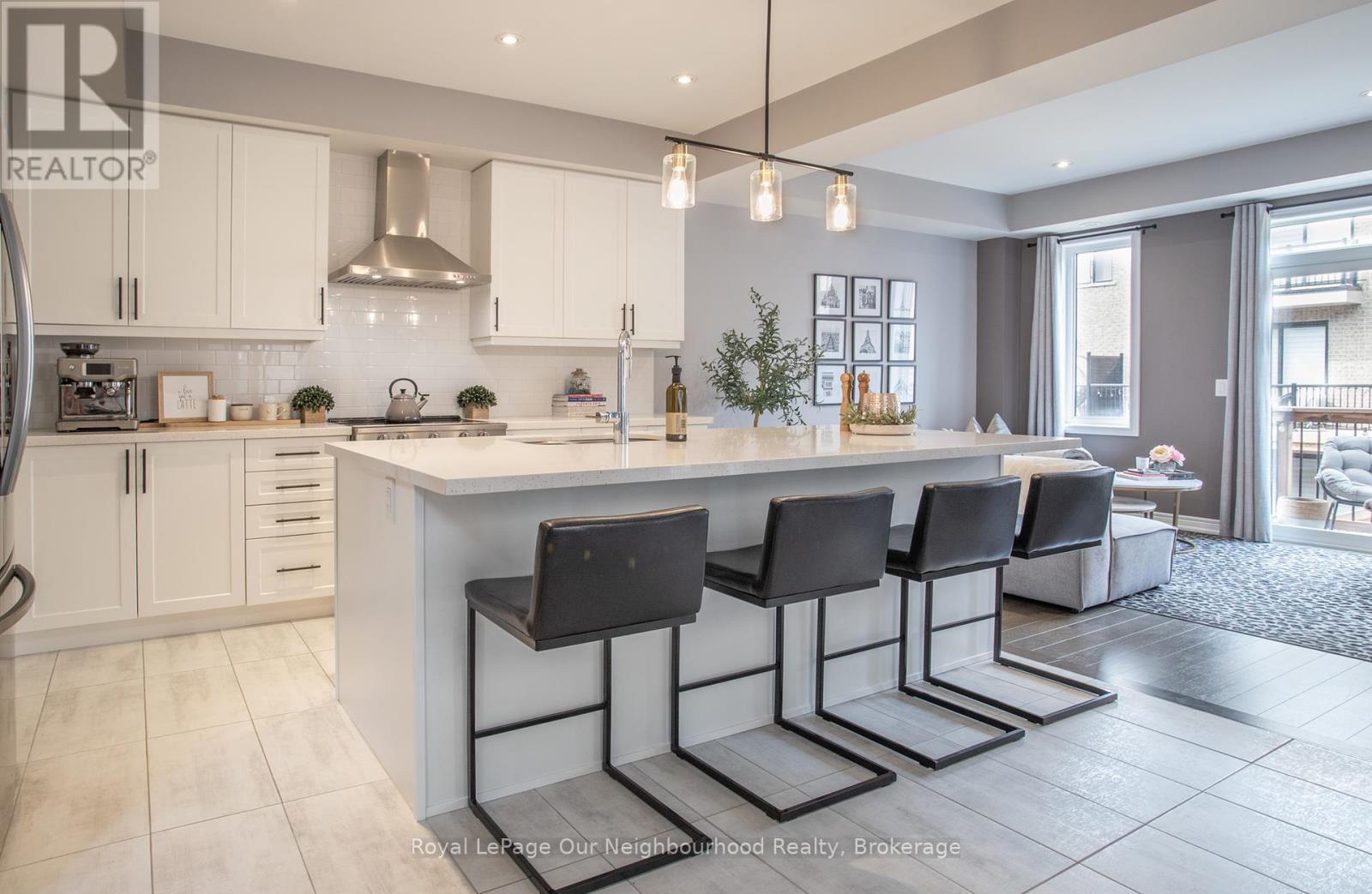 95 Dorian Drive, Whitby, Ontario  L1P 0C8 - Photo 13 - E12376493