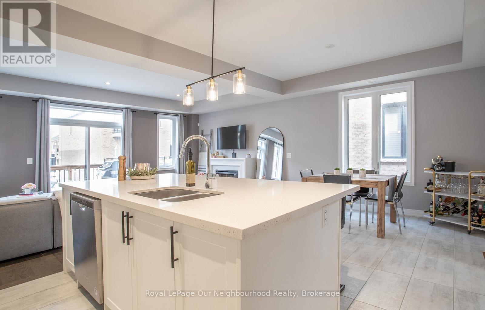 95 Dorian Drive, Whitby, Ontario  L1P 0C8 - Photo 15 - E12376493