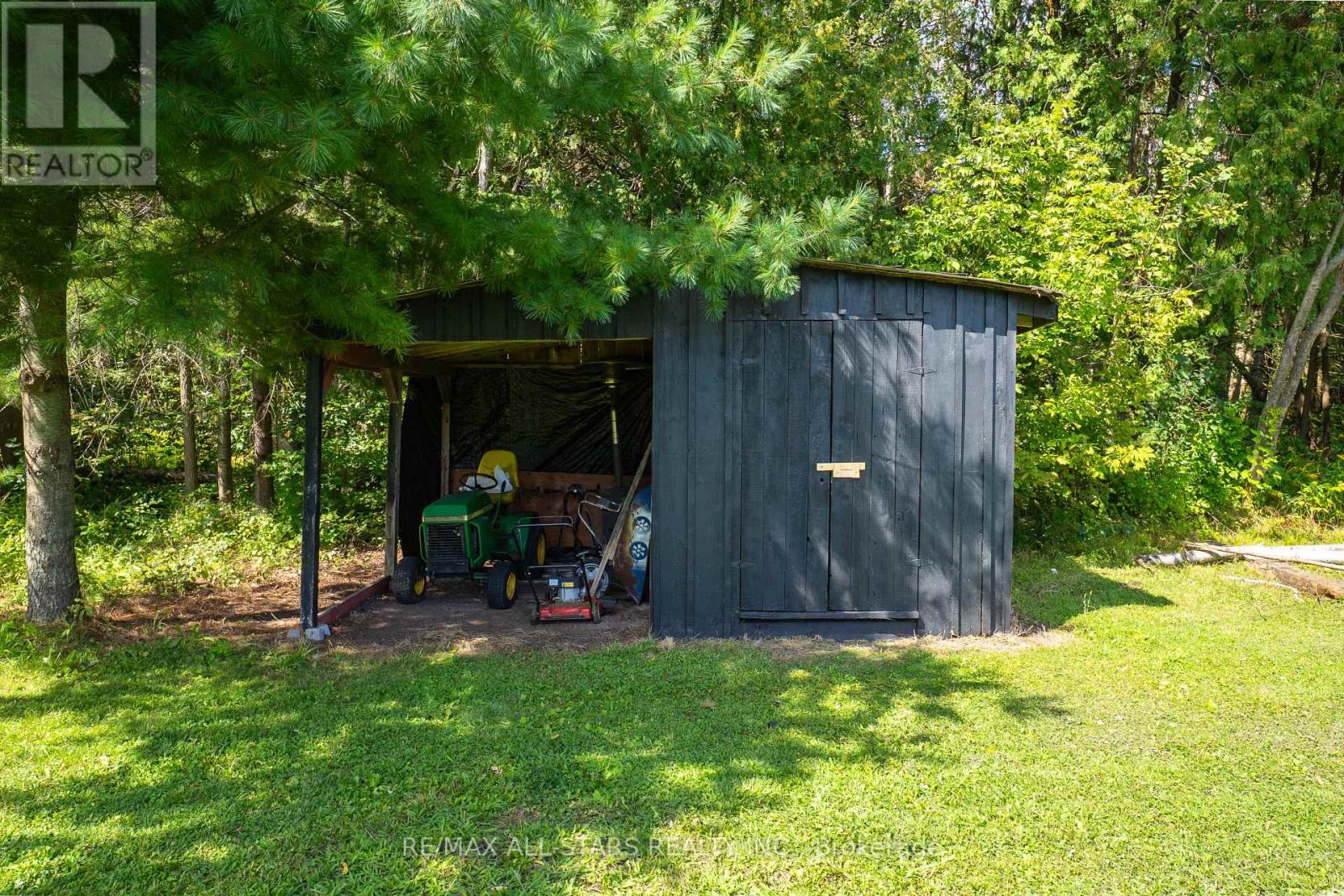 6077 Hwy 35, Kawartha Lakes, Ontario  K0M 1N0 - Photo 23 - X12376520