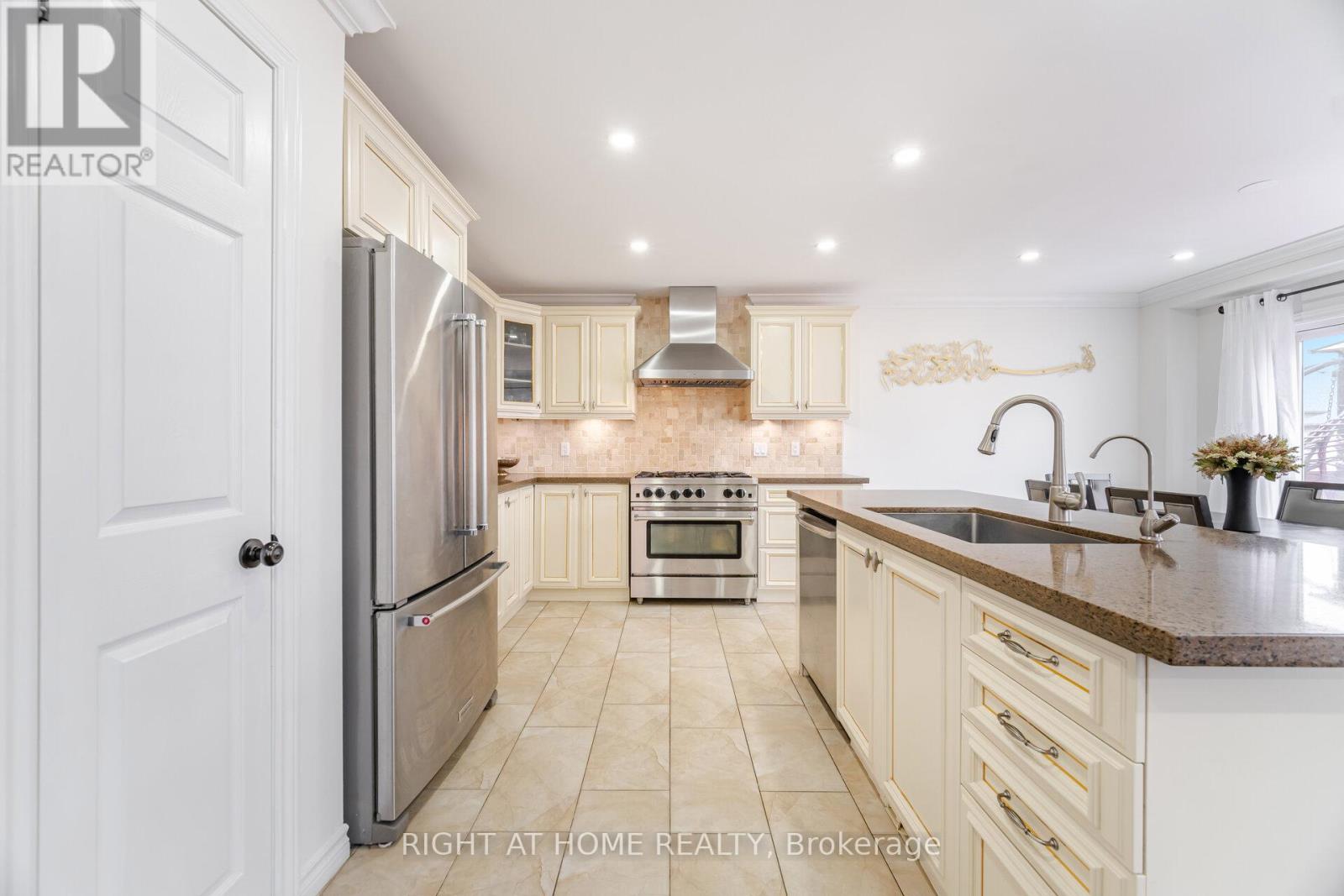 132 Coker Crescent, Guelph/eramosa, Ontario  N0B 2K0 - Photo 11 - X12340993
